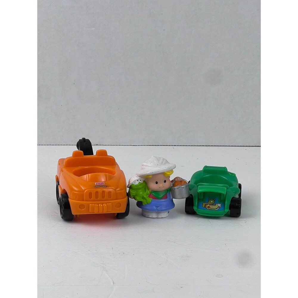 Fisher Price Little People Tow Truck Car and Figure